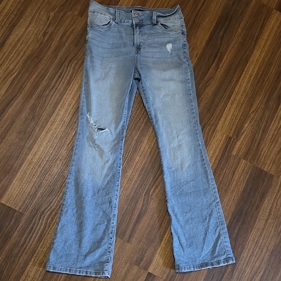 BCBGeneration Blue Denim Mid Rise Bootcut Jeans Size 9/29 - Picture 1 of 5